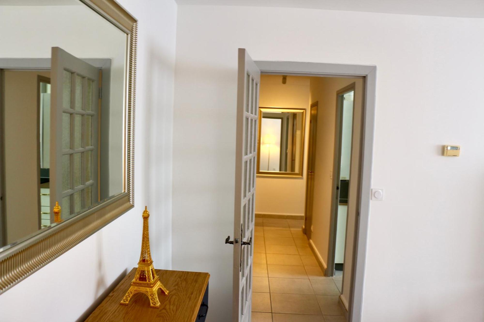 Chaleureux En Centre-ville Apartment