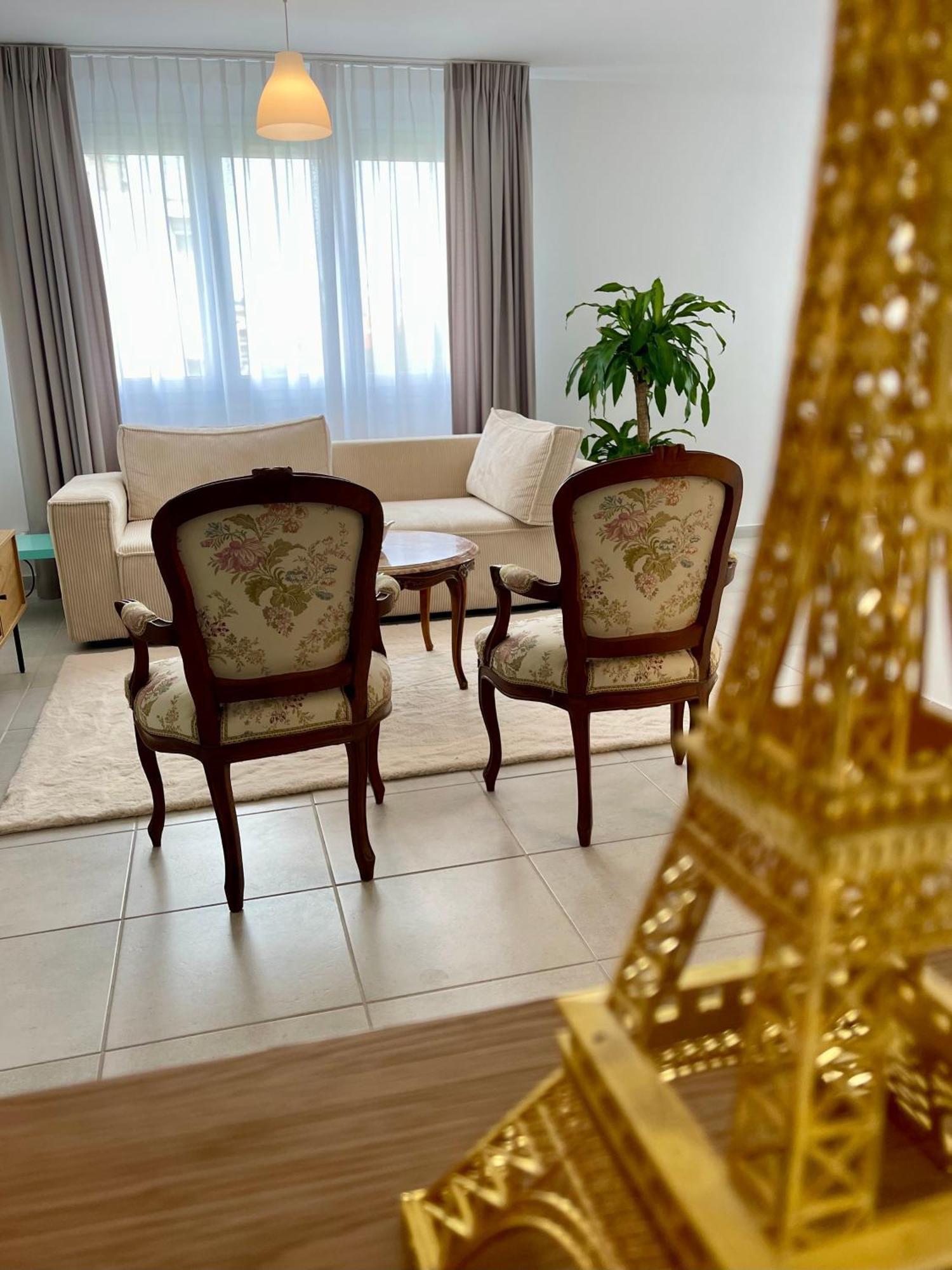 Chaleureux En Centre-ville Apartment